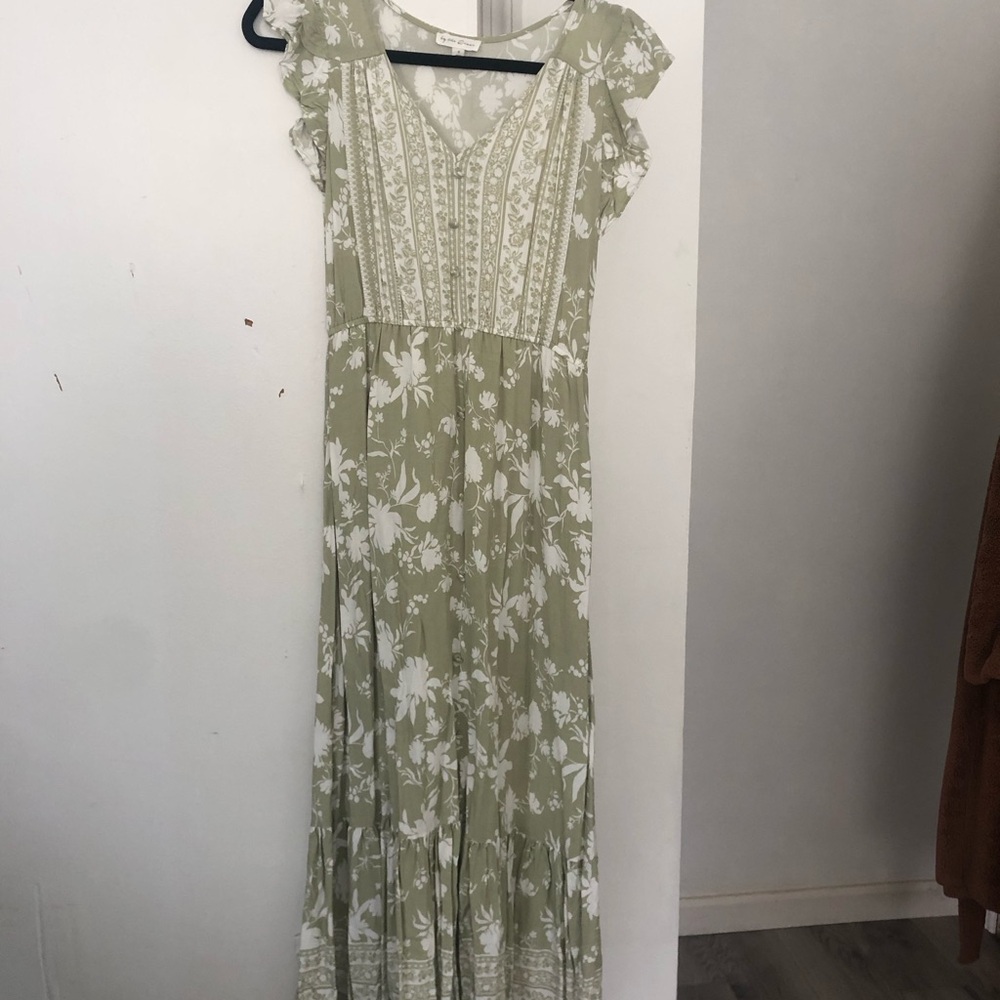 Light Sage Green Floral Midi Dress with V-Neck